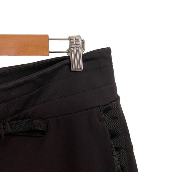 Athleta Metro Downtown Shorts Black Size Small - Picture 2 of 10